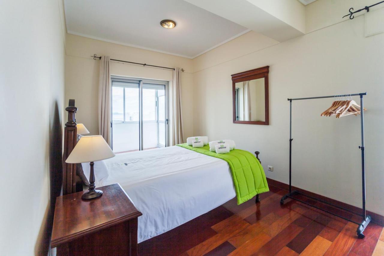 Ponta Delgada Deluxe Marina Apartment מראה חיצוני תמונה
