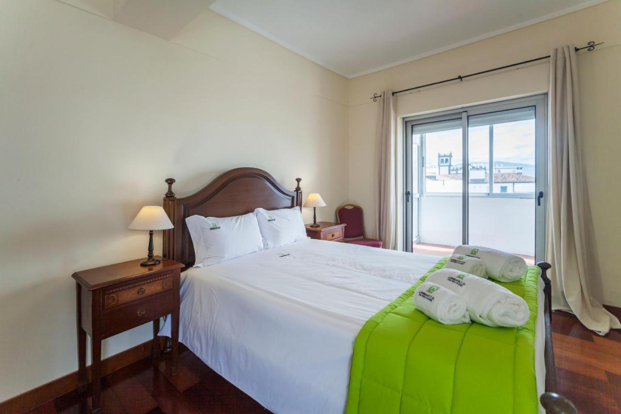 Ponta Delgada Deluxe Marina Apartment מראה חיצוני תמונה