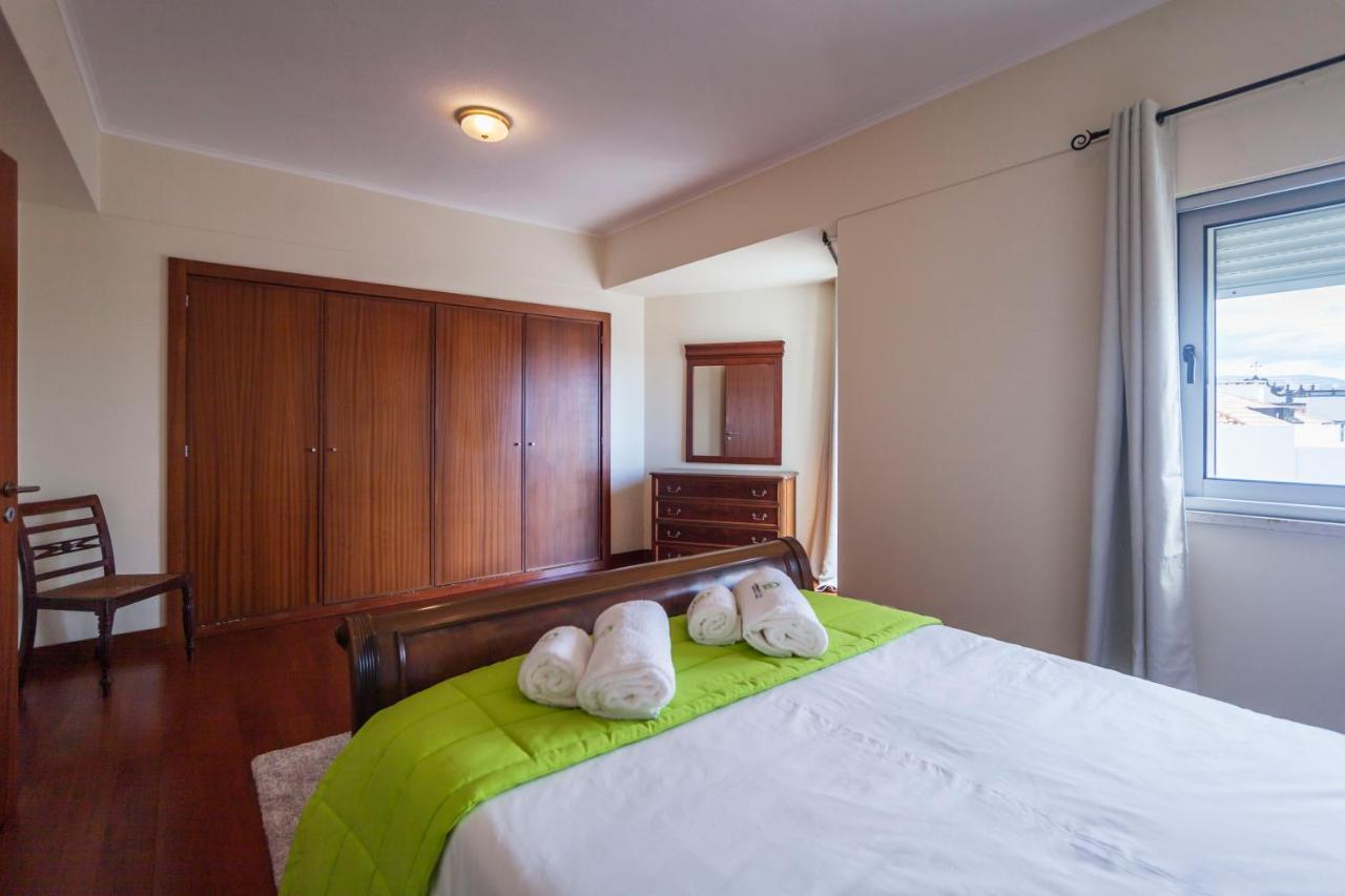 Ponta Delgada Deluxe Marina Apartment מראה חיצוני תמונה