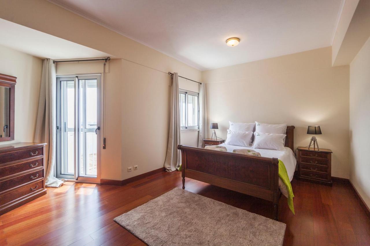 Ponta Delgada Deluxe Marina Apartment מראה חיצוני תמונה
